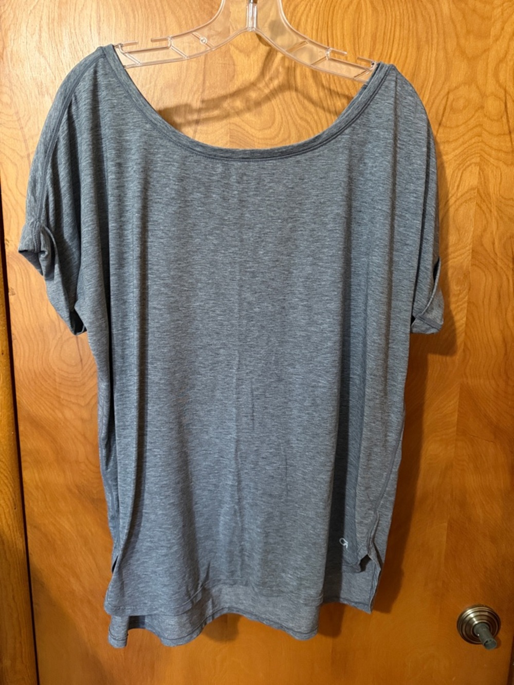 Gray gapfit breathe Women's Scoop Neck Short Sleeve Top gray size large